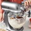 Кухонна машина KitchenAid Artisan 4,8 л 5KSM185PSEMS з відкидним блоком срібний медальйон