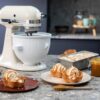 Кухонна машина KitchenAid Artisan 4,8 л 5KSM175PSEAC з відкидним блоком кремовий